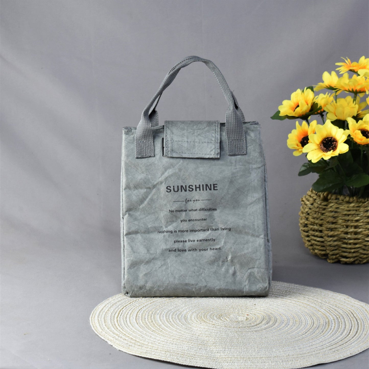 NNEDSZ Grey Eco-Friendly Insulated Lunch Bag with Handle - Durable and Reusable